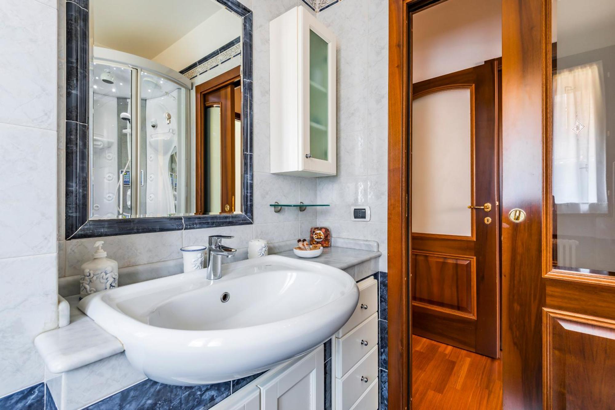 Jacuzzi Apartment In Italian Villa, Wi-Fi & Garden Sassuolo - Maranello Casalgrande Luaran gambar