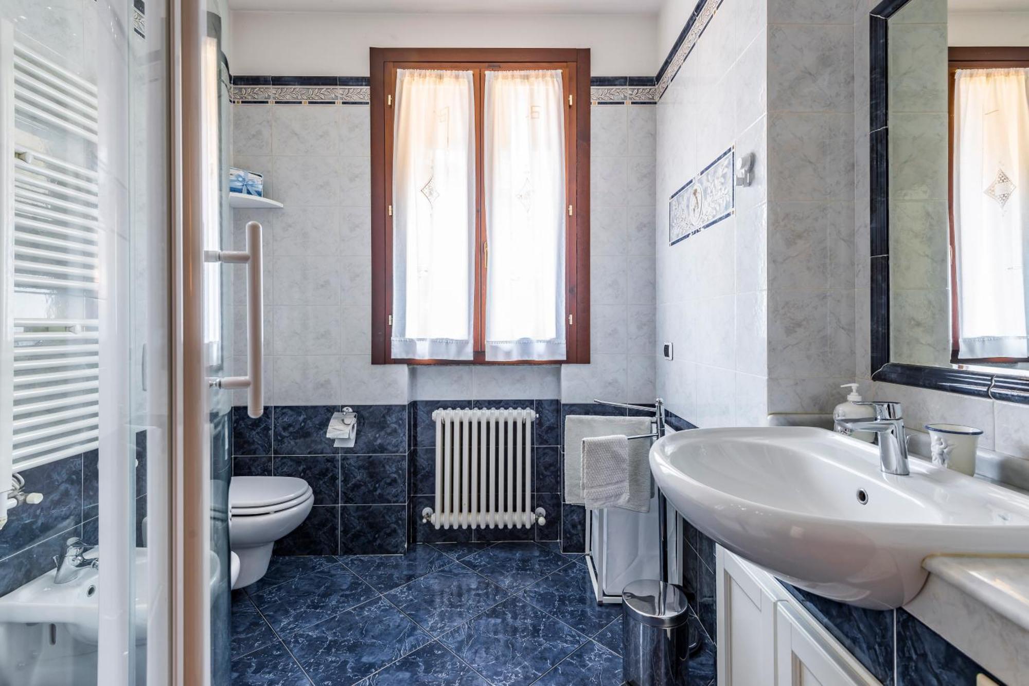 Jacuzzi Apartment In Italian Villa, Wi-Fi & Garden Sassuolo - Maranello Casalgrande Luaran gambar